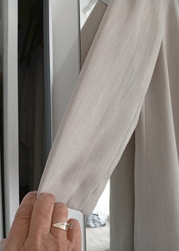 Düğmeli Bej Kadın Uzun Keten ceket - Görsel 5