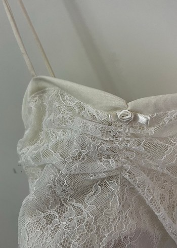 Stradivarius Beyaz Dantelli İnce Askılı Bustiyer