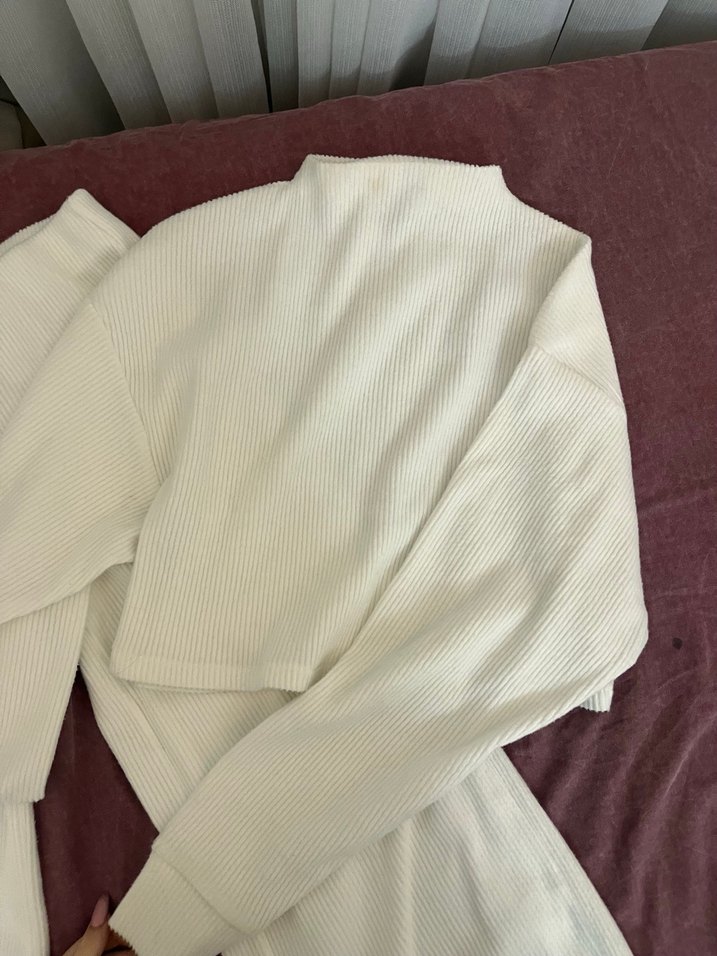 Beyaz bershka 
Kadın Midi Kumaş Pantolon - Görsel 2