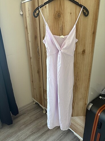 H&M yazlık yırtmajlı lila renk elbise