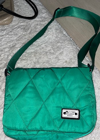 Yeşil Tokalı Kadın Omuz Çantası - Görsel 2