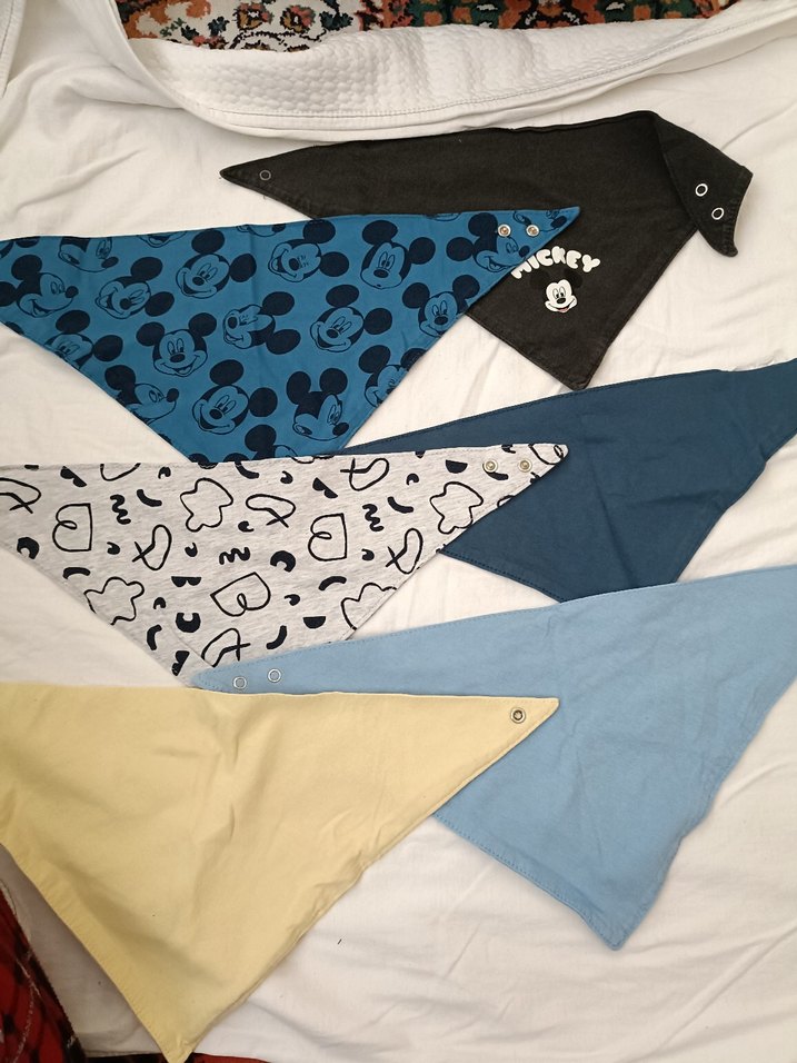 Çok Renkli Baskılı Bebek Önlüğü - Görsel 2