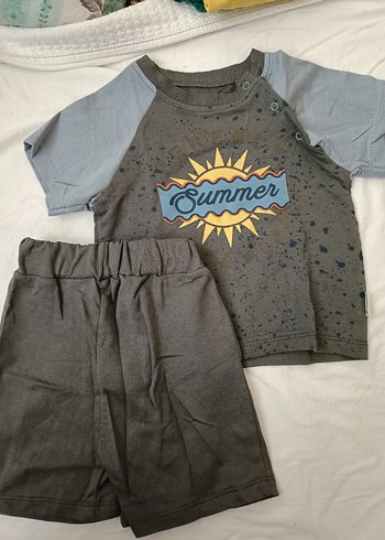 iki tane hiç giyilmemiş takım 9-12 ay - Görsel 2