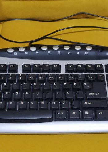 Sarı Zeminli Kablolu Siyah Klavye - Görsel 2