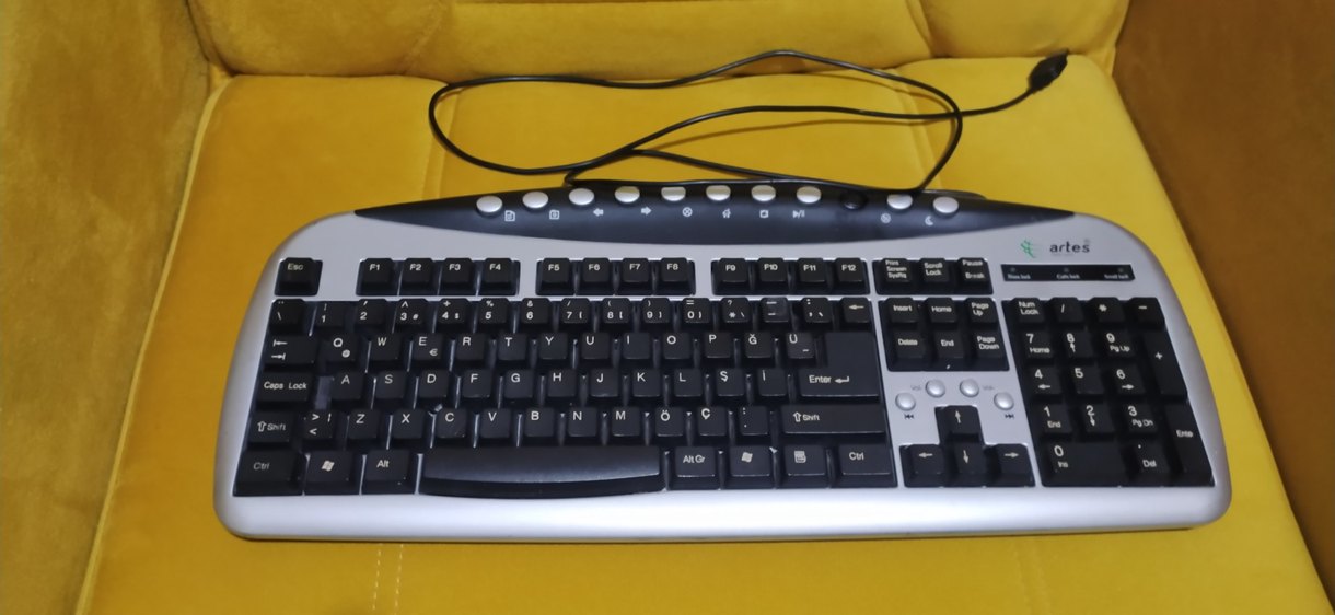 Sarı Zeminli Kablolu Siyah Klavye - Görsel 2