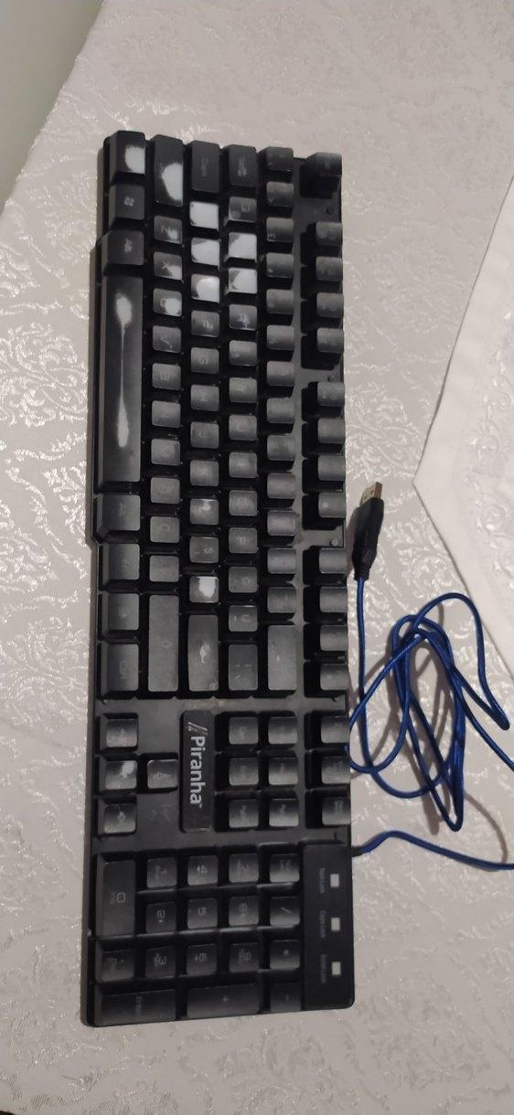 Renkli LED aydınlatmalı siyah klavye - Görsel 4