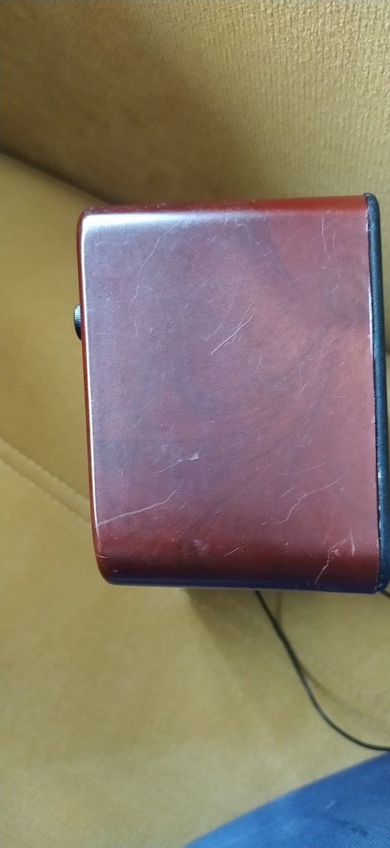 Kahverengi Retro Müzik Sistemi - Görsel 2