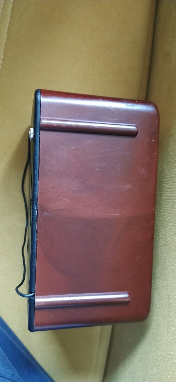 Kahverengi Retro Müzik Sistemi - Görsel 3