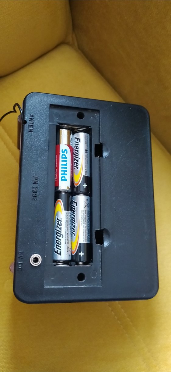 Kahverengi Retro Müzik Sistemi - Görsel 5