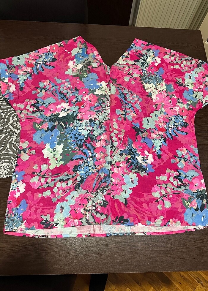 Pembe Kısa Kollu Kadın Bluz - Görsel 3