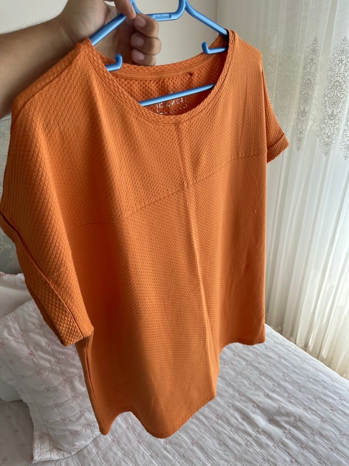 Kısa Kollu Turuncu Bayan Tişörtü - Görsel 3