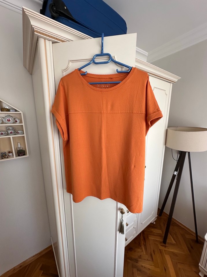 Kısa Kollu Turuncu Bayan Tişörtü - Görsel 2