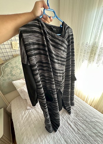 Bayan dış giyim  V Yakalı (Tasarım Ürün) - Görsel 4