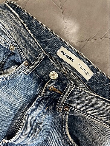 BERSHKA KOT