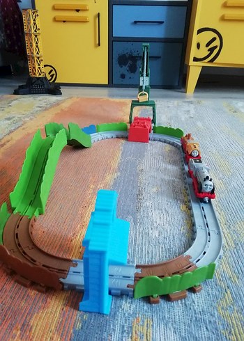 Thomas ve arkadaşları Renkli Tren Seti ve Ray Oyuncak