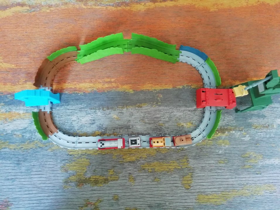 Thomas ve arkadaşları Renkli Tren Seti ve Ray Oyuncak - Görsel 2