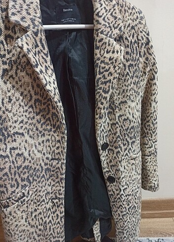 s Beden Bershka leopar kaban