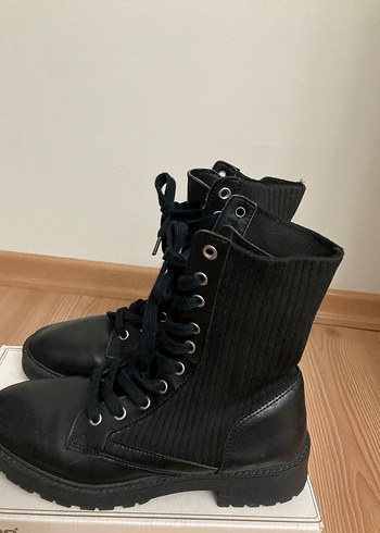 Siyah Deri Blok Topuklu Gotik Kadın Bot - Görsel 3