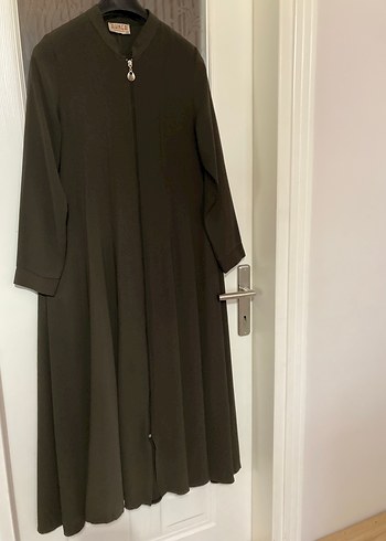 Kadın kına yeşili renginde Uzun ferace - Görsel 3