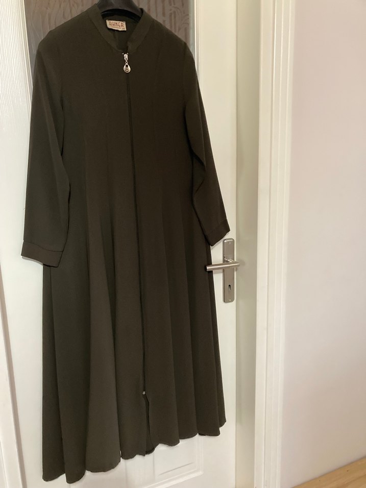 Kadın kına yeşili renginde Uzun ferace - Görsel 3