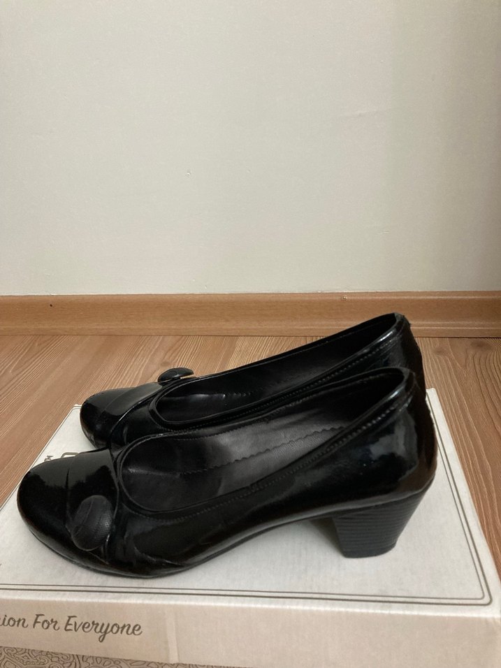 Klasik Siyah Tokalı Kadın Topuklu Ayakkabı - Görsel 4