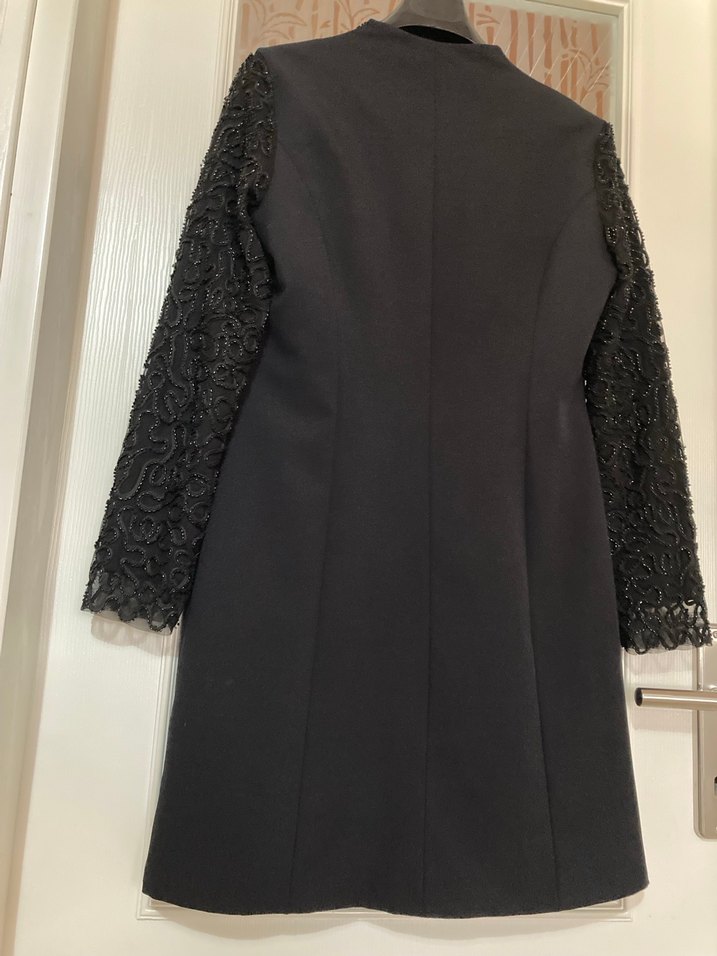 Kadın Siyah Uzun Kaban, Kürklü Detaylı, Gotik - Görsel 5