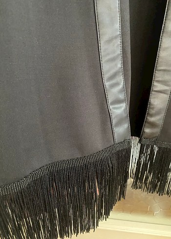 Püsküllü Siyah Uzun Kadın Yelek - Görsel 3