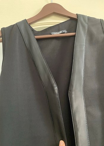 Püsküllü Siyah Uzun Kadın Yelek - Görsel 4