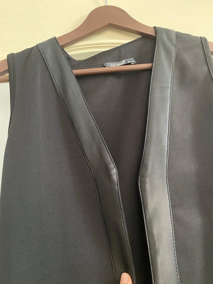 Püsküllü Siyah Uzun Kadın Yelek - Görsel 4