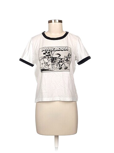 Zara T-shirt %70 İndirimli.