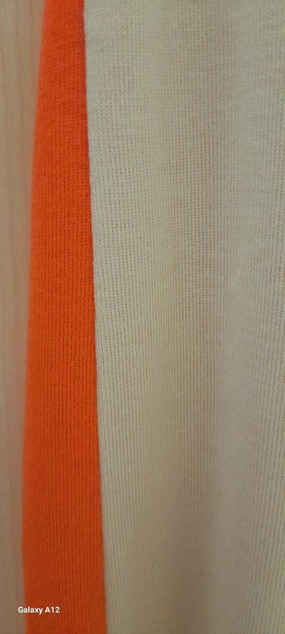 Turuncu ve krem rengi Midi Triko Elbise - Görsel 3