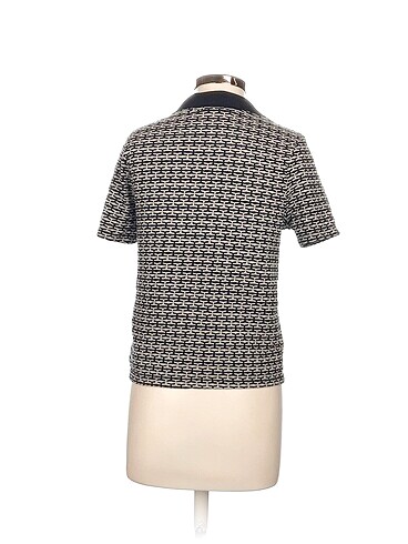 s Beden Zara T-shirt %70 İndirimli.