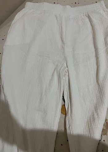 Kadın Beyaz Keten Pilili Bol Pantolon - Görsel 3