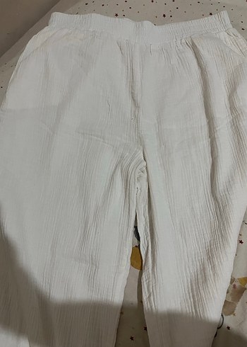 Kadın Beyaz Keten Pilili Bol Pantolon - Görsel 4