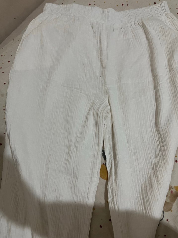 Kadın Beyaz Keten Pilili Bol Pantolon - Görsel 3