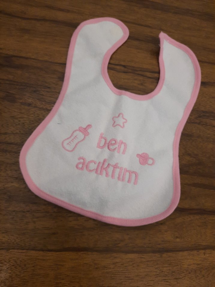 Pembe Baskılı Bebek Önlüğü - Görsel 5