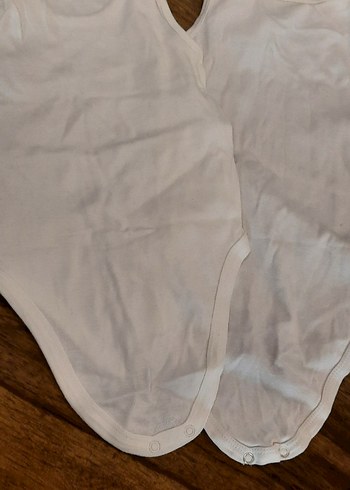 Düğmeli Beyaz Kolsuz Bebek Body (2 si birden) - Görsel 8