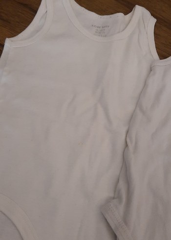 Düğmeli Beyaz Kolsuz Bebek Body (2 si birden) - Görsel 6