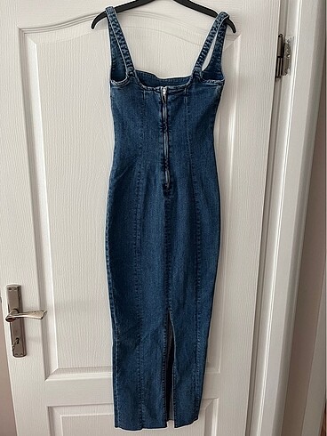 Bershka Bershka uzun askılı denim elbise
