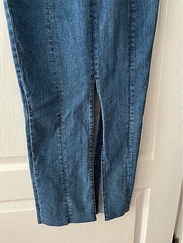 xs Beden mavi Renk Bershka uzun askılı denim elbise