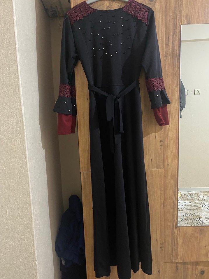 Boncuk İşlemeli Uzun Elbise - Görsel 2