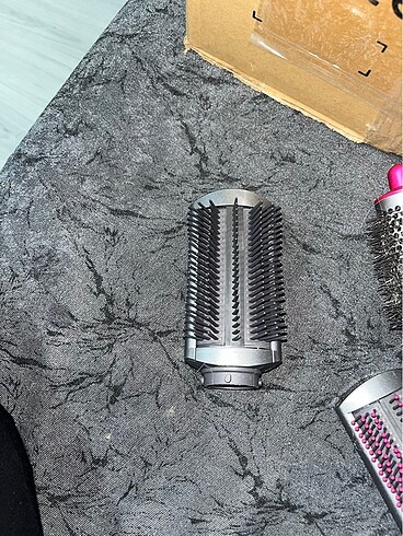 Dyson düzleştirici başlık