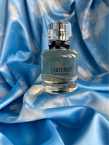 GIVENCHY LINTERDIT