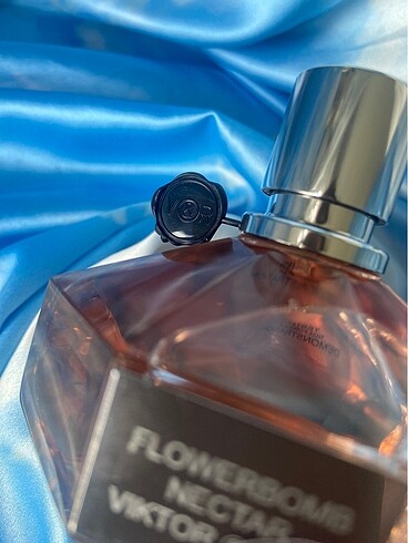 Viktor & Rolf FLOWERBOMB NECTAR