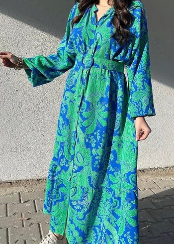 Uzun Kol, Yüksek Yakalı Mavi Batik Elbise - Görsel 2