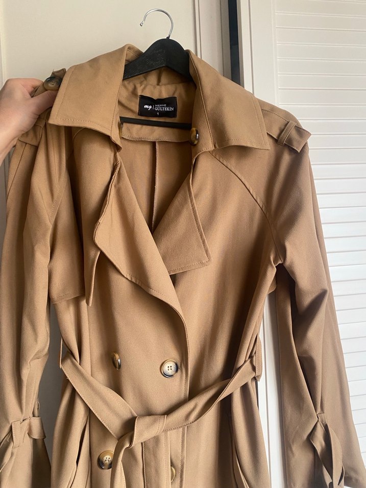 Düğmeli Bej Kadın Trençkot - Görsel 4