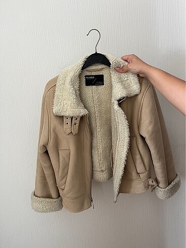 s Beden Pull and Bear mont