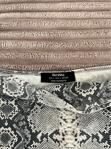 BERSHKA top