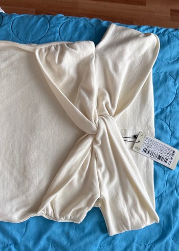 Beyaz Kısa Kollu Kadın Bluz - Görsel 3