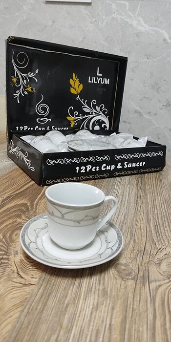 Paşabahçe Lilyum fincan takımı